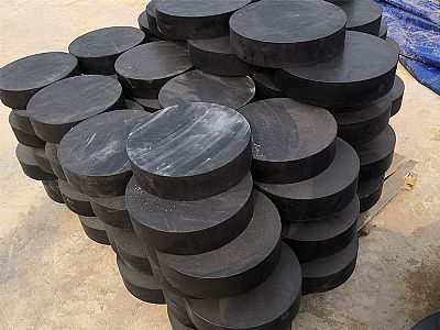 泗洪县板式橡胶支座由若干层橡胶片与薄钢板经加压硫化